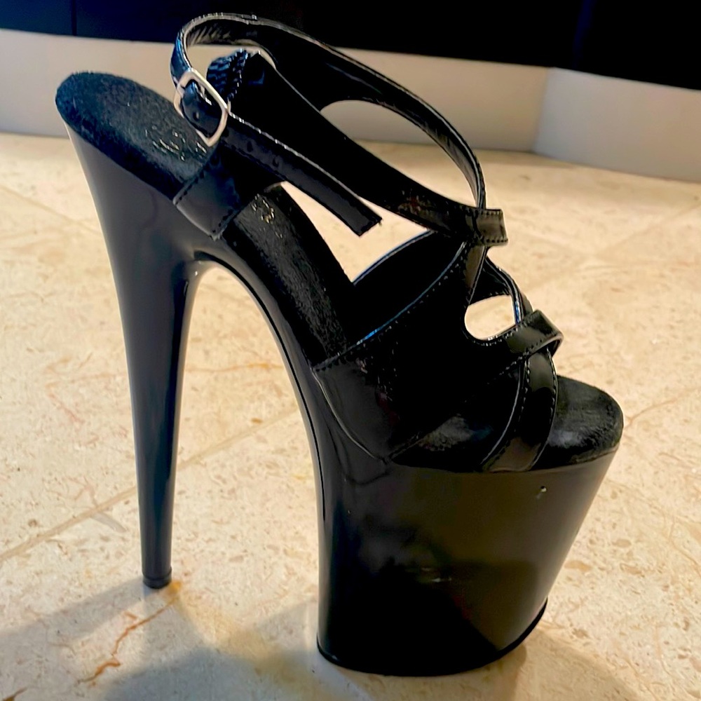 Pleaser 8 inch platform
